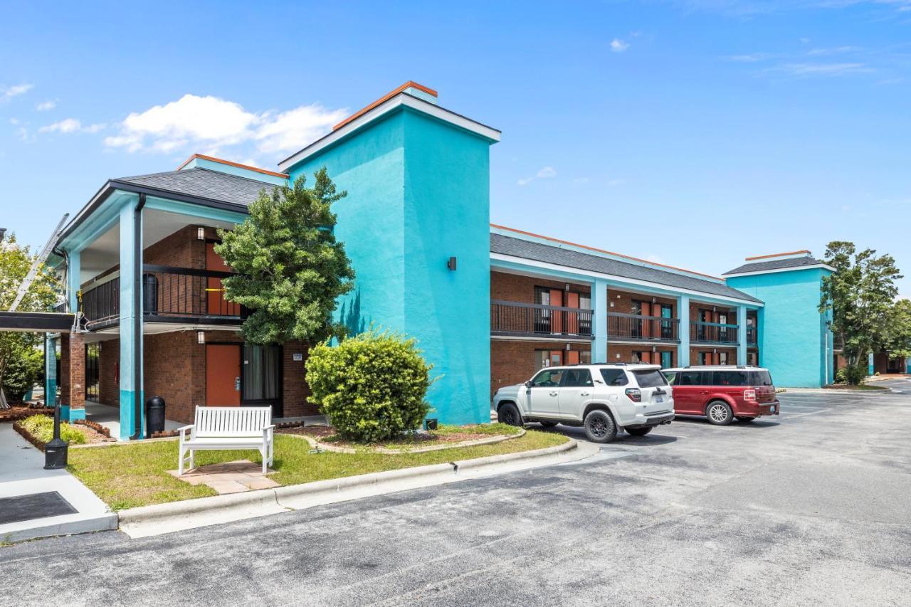 Garnet Inn & Suites, Morehead City Near Atlantic Beach Exterior foto